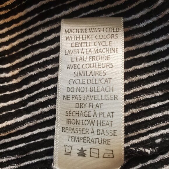 MAX STUDIO SZ 2X Women's Plus Black & White Striped Rayon Blend Pullover Top - Picture 9 of 9